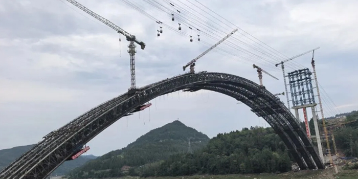通江河特大橋｜北斗GNSS起重機群防碰撞系統創新實踐